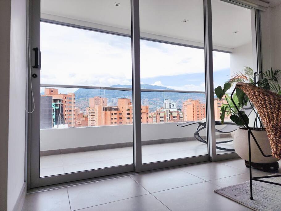 Penthouse In Heart Of Laureles Apartamento