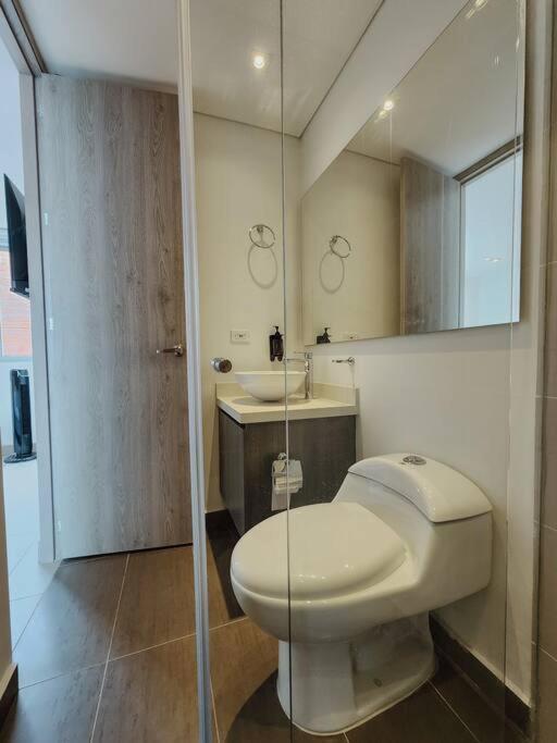 Penthouse In Heart Of Laureles Apartamento Medellín