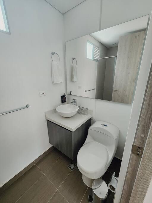 Apartamento Penthouse In Heart Of Laureles Medellín