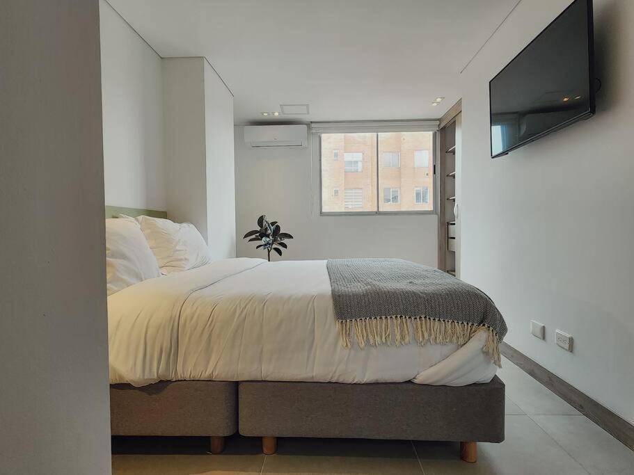 Penthouse In Heart Of Laureles * Medellín