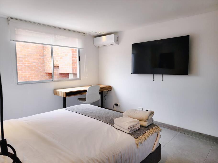 Penthouse In Heart Of Laureles *