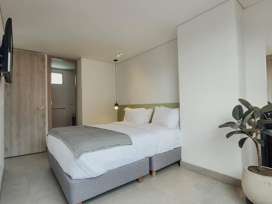 Apartamento Penthouse In Heart Of Laureles