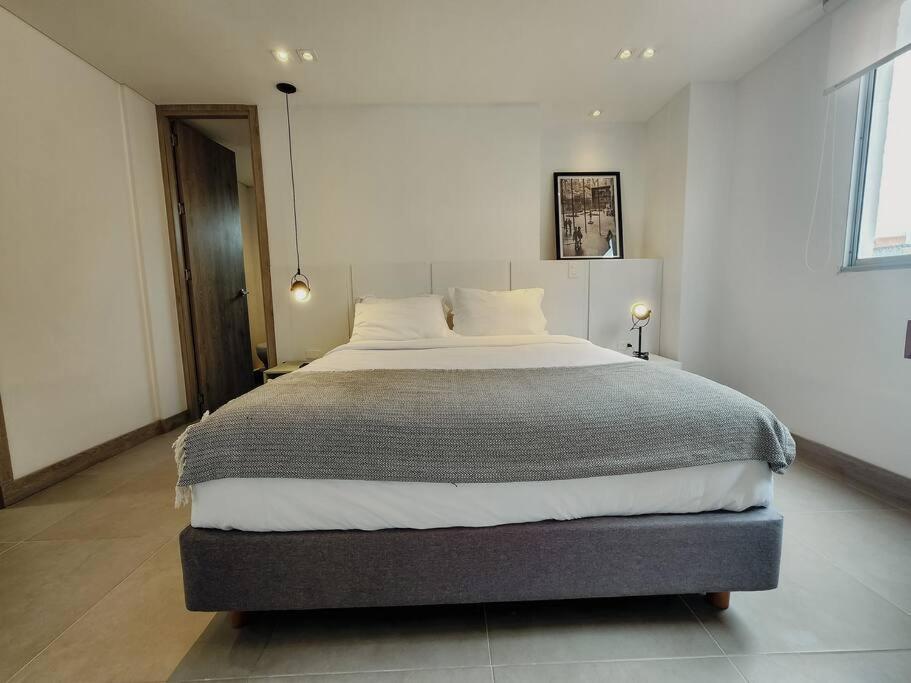 Penthouse In Heart Of Laureles * Medellín