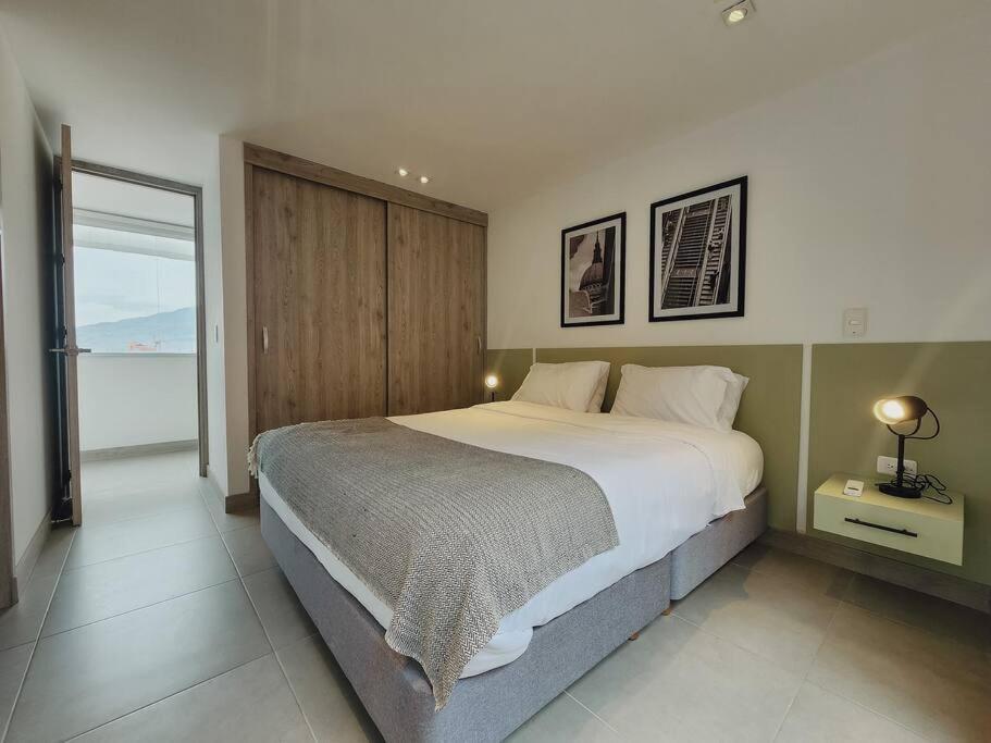 Penthouse In Heart Of Laureles