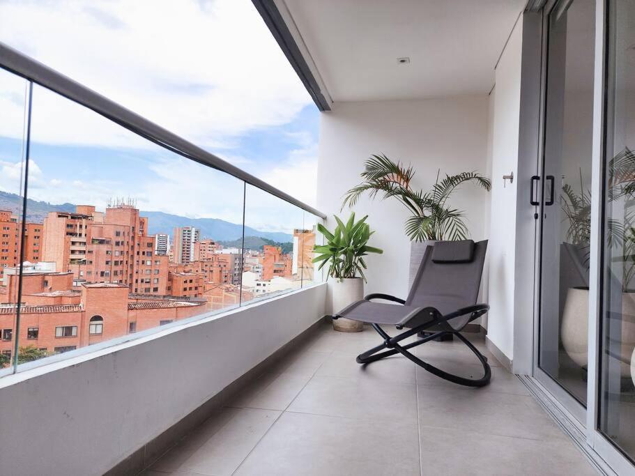 Apartamento Penthouse In Heart Of Laureles Medellín